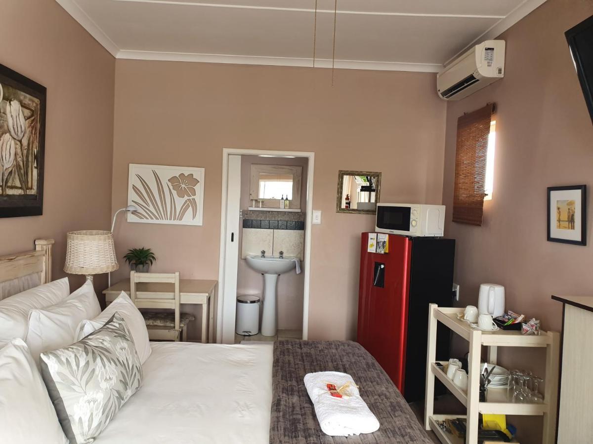 Nahoon Bed & Breakfast East London Buitenkant foto