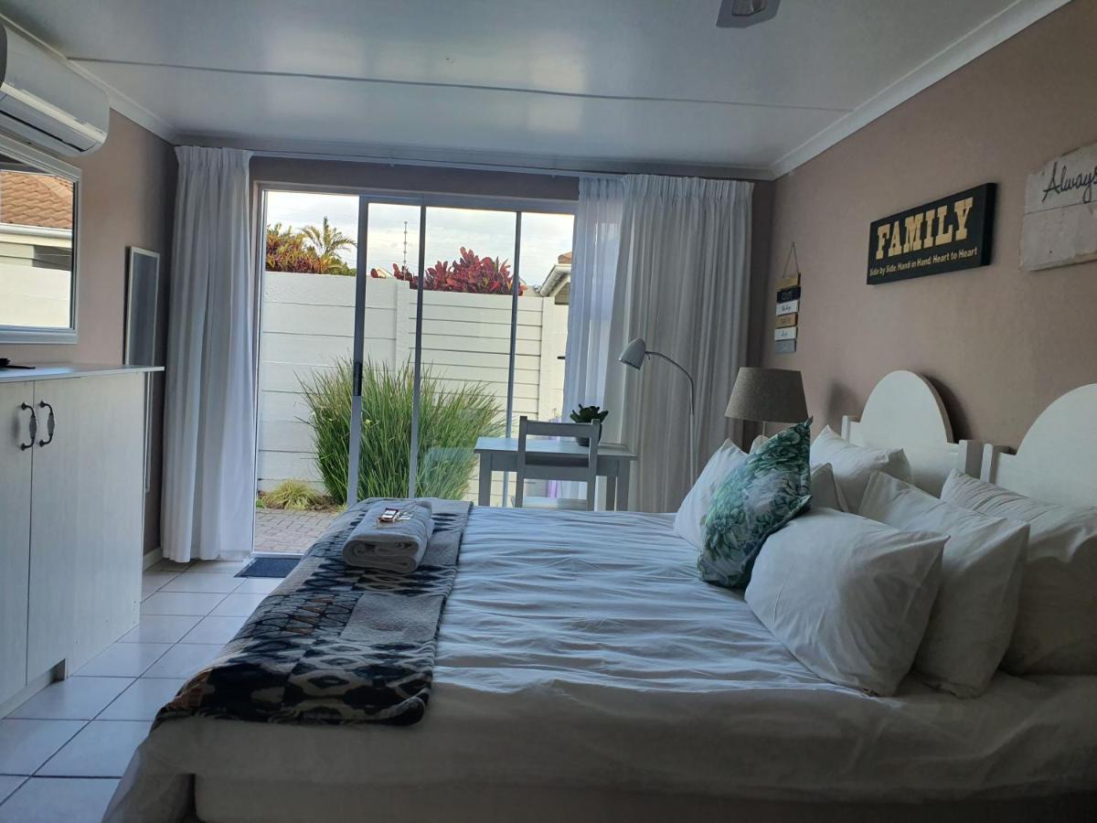 Nahoon Bed & Breakfast East London Buitenkant foto