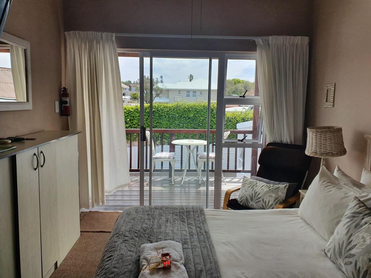 Nahoon Bed & Breakfast East London Buitenkant foto