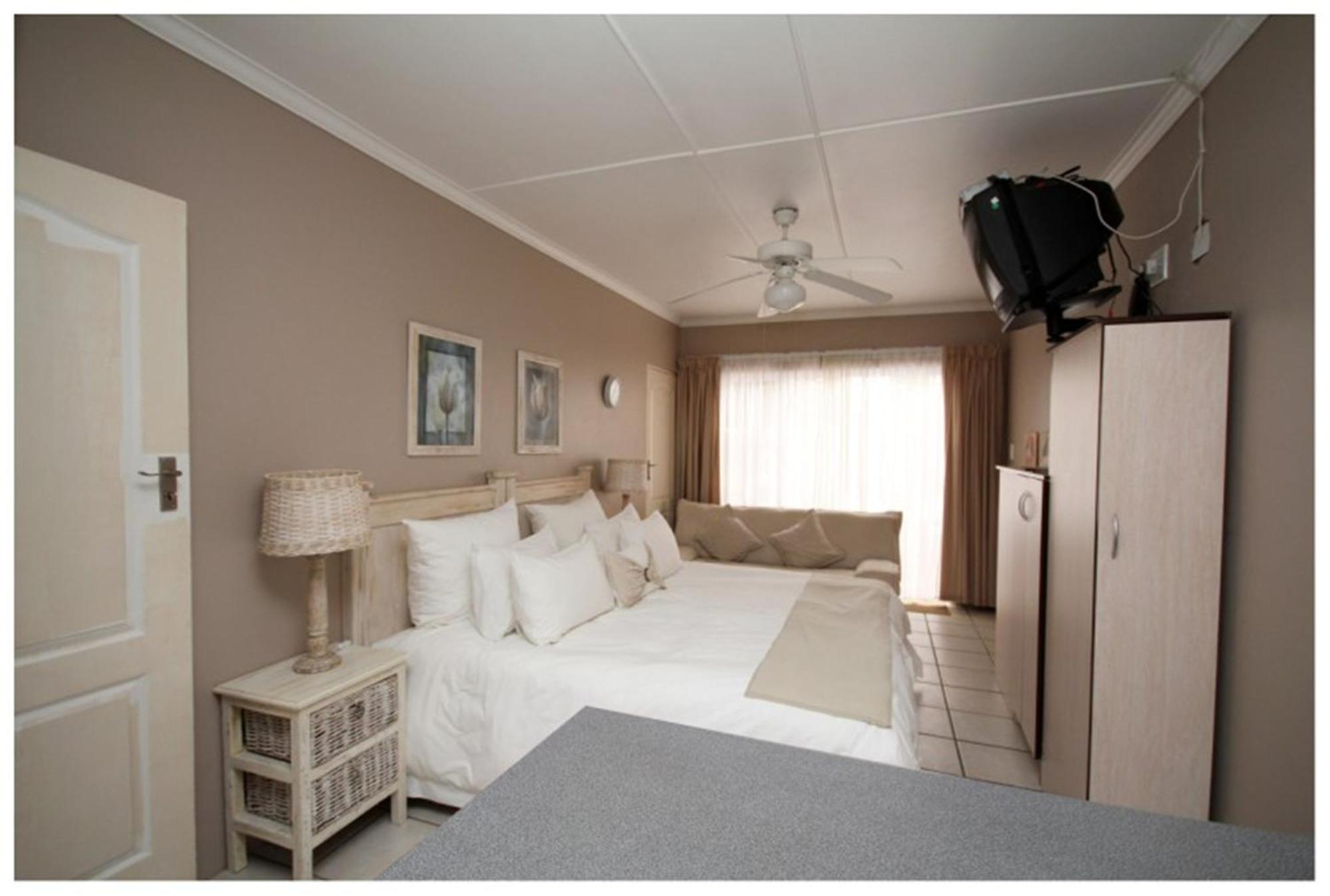 Nahoon Bed & Breakfast East London Buitenkant foto
