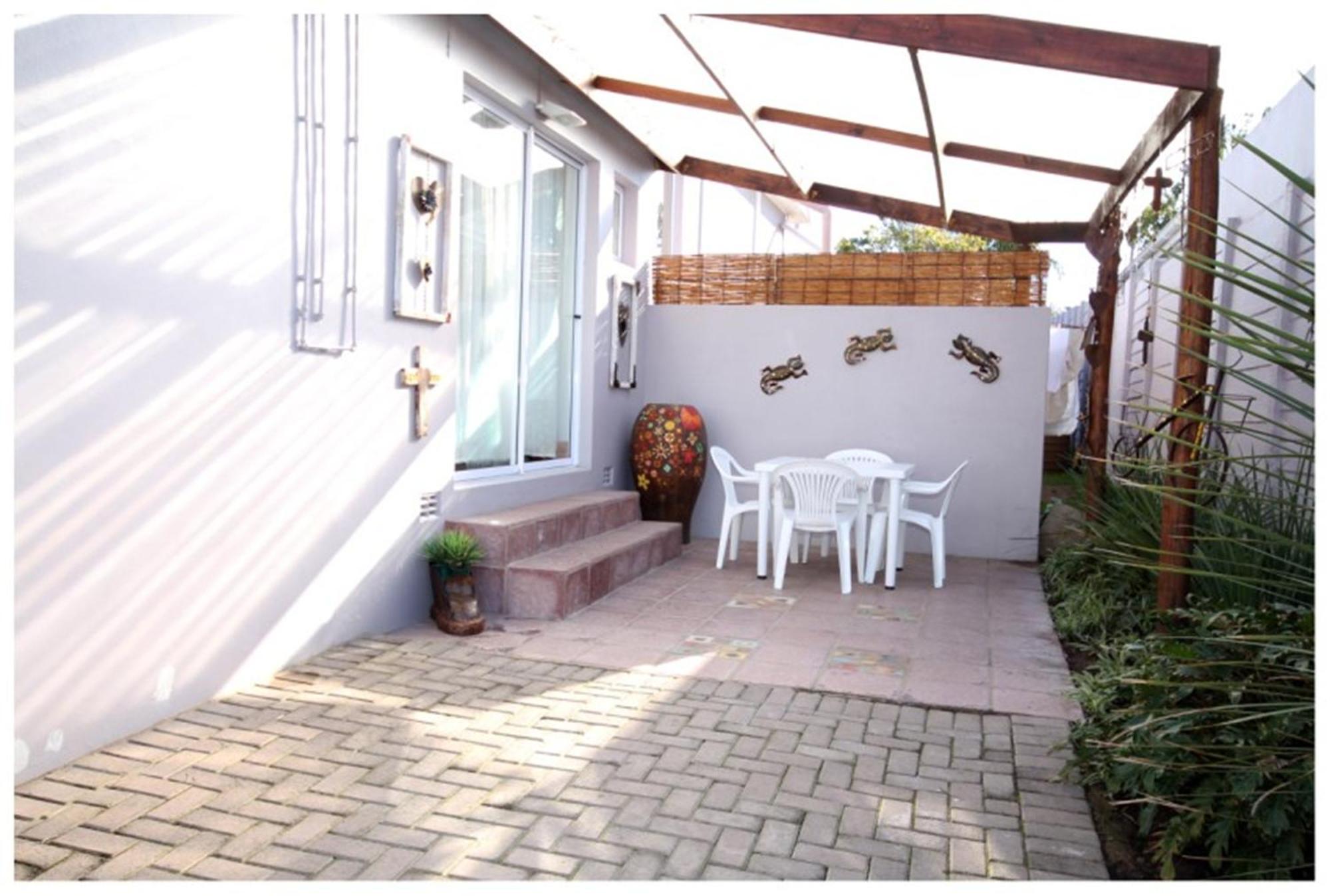 Nahoon Bed & Breakfast East London Buitenkant foto